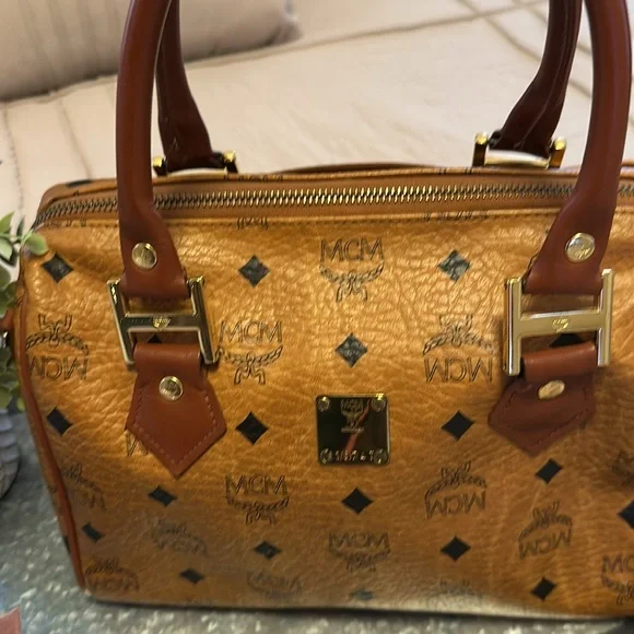 MCM Boston Bag - Picture 7 of 16